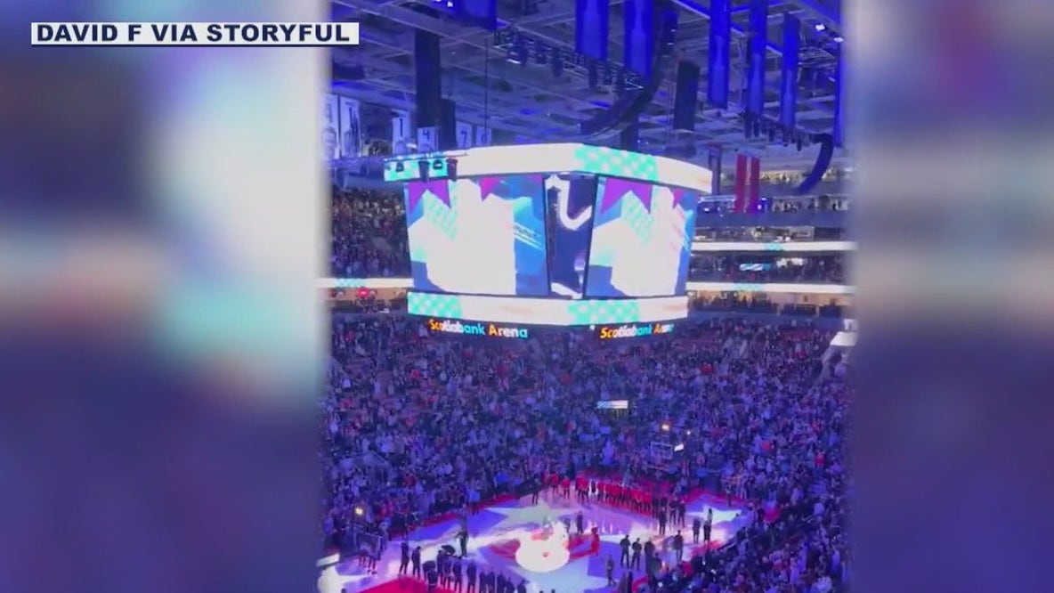 Canadian fans boo during U.S. National Anthem